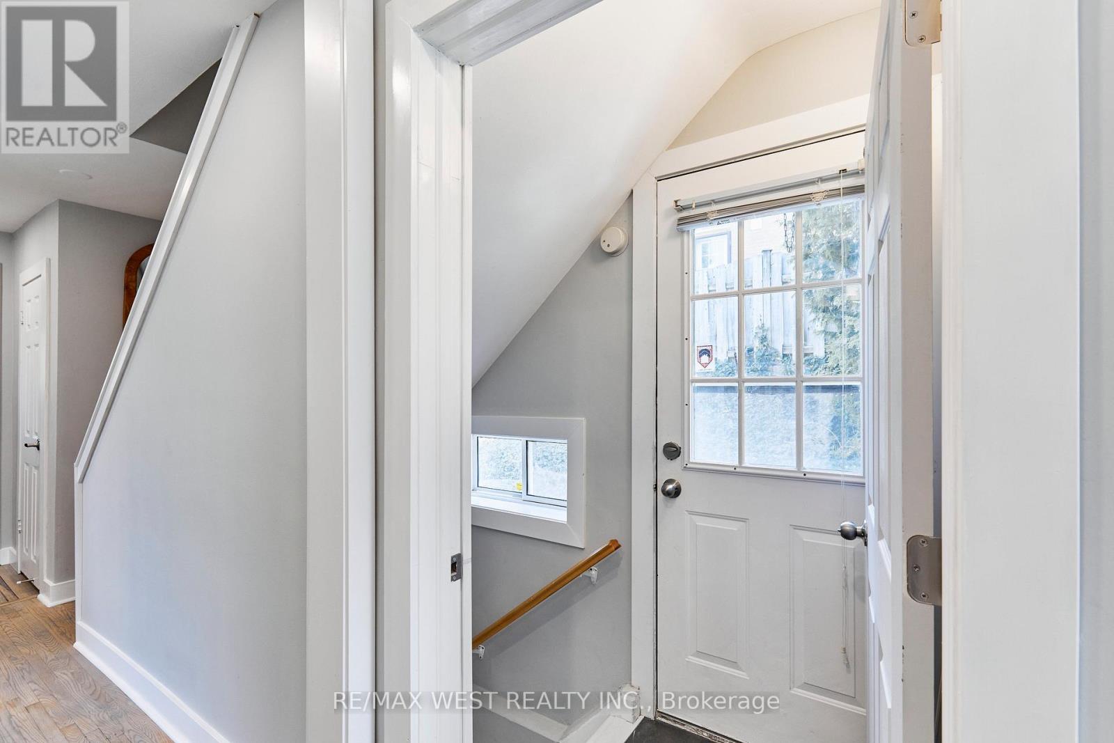 20 MILL STREET - 12