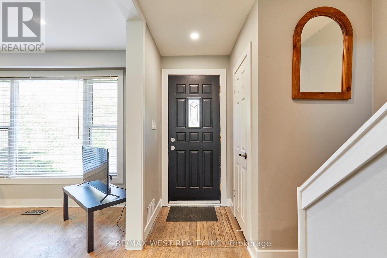20 MILL STREET - Image 2