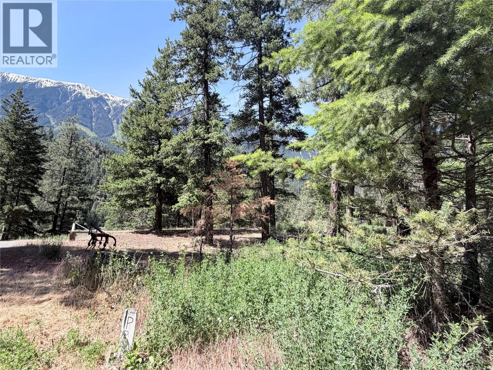 5667 Highway 12 Highway, Lillooet