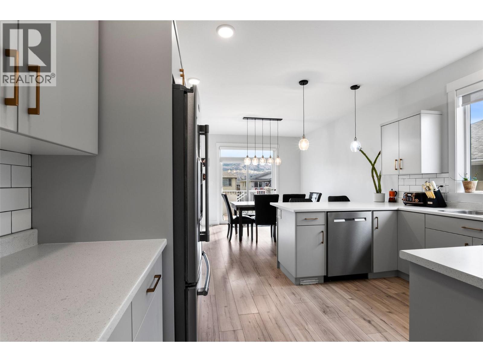 2355 Parkcrest Avenue - Image 3