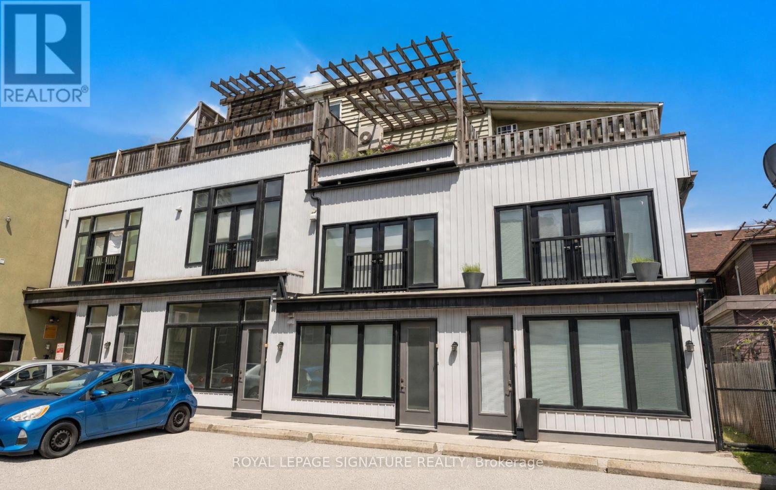 #7 692 ST. CLARENS AVENUE - 35
