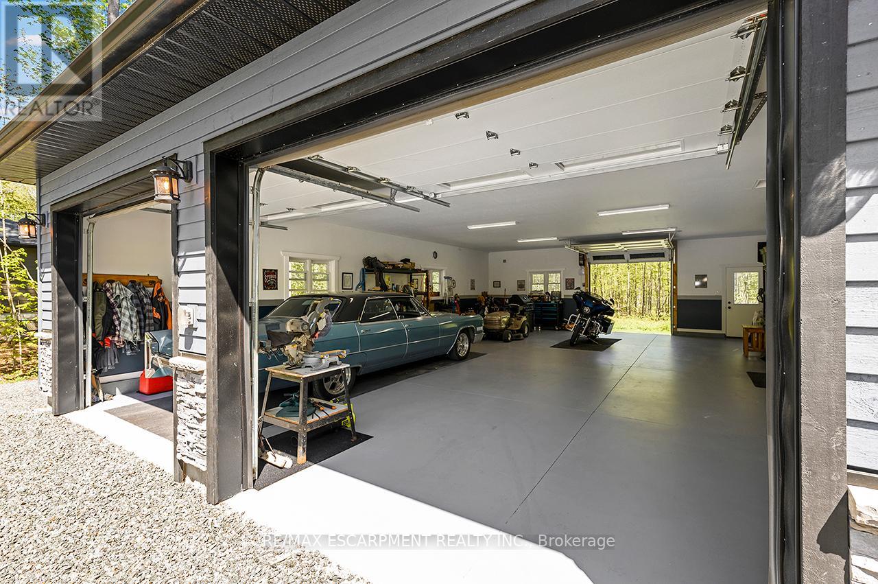 1068 XAVIER STREET - 37