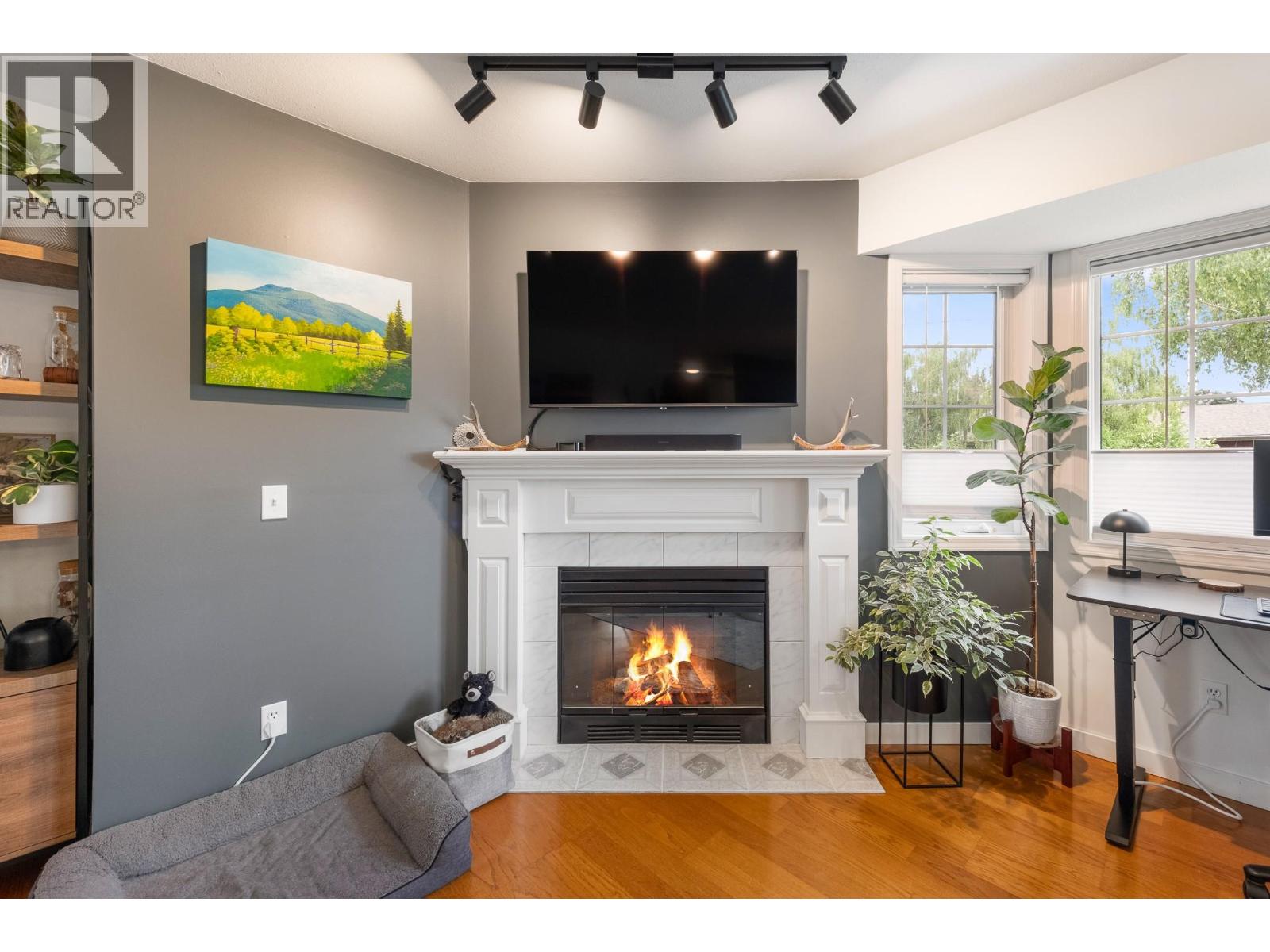 #12 215 Taylor Road - 15