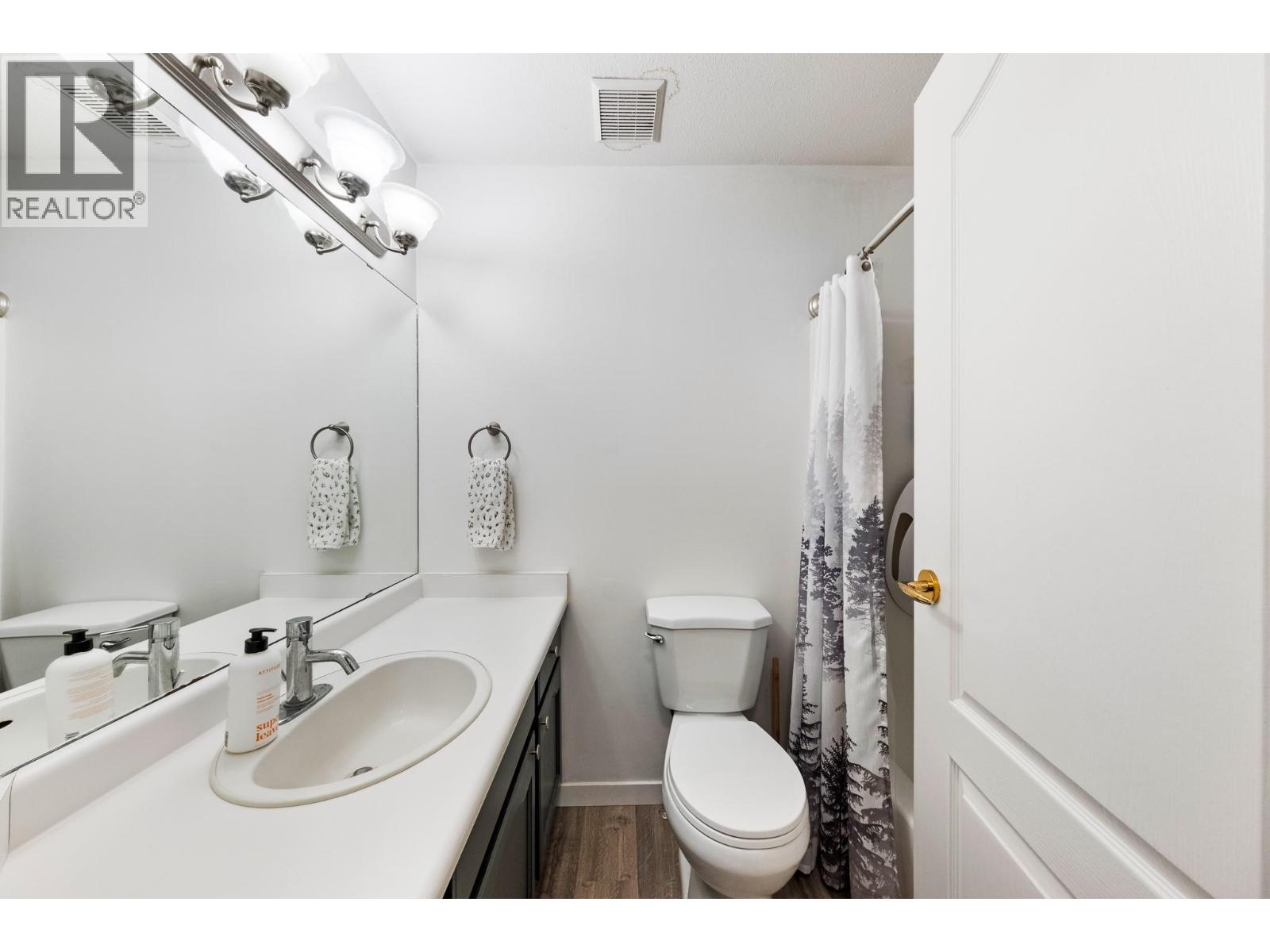 #12 215 Taylor Road - 19