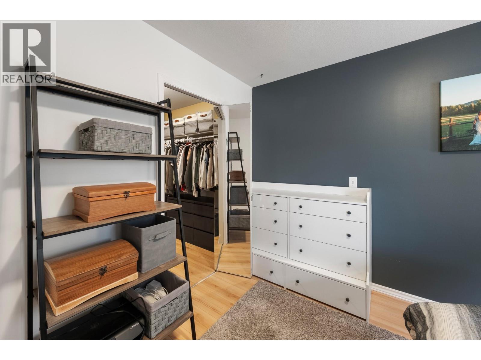 #12 215 Taylor Road - 22