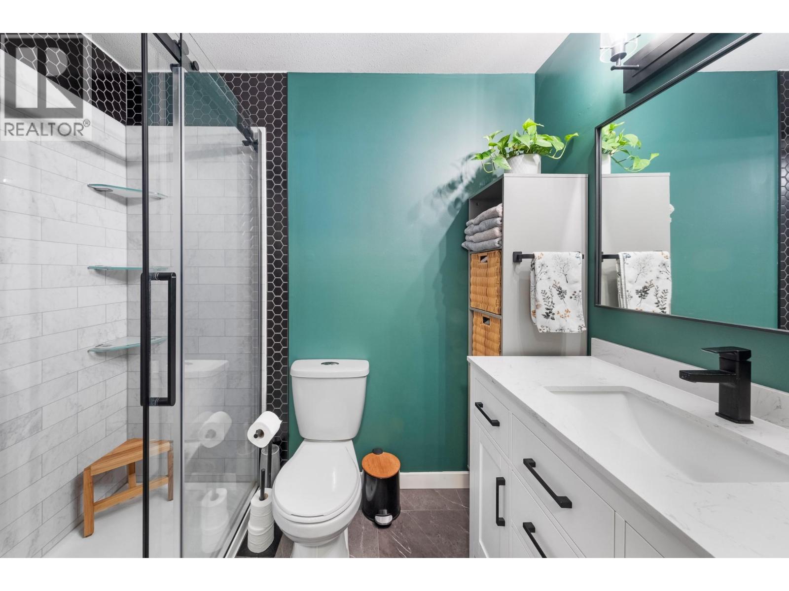 #12 215 Taylor Road - 24