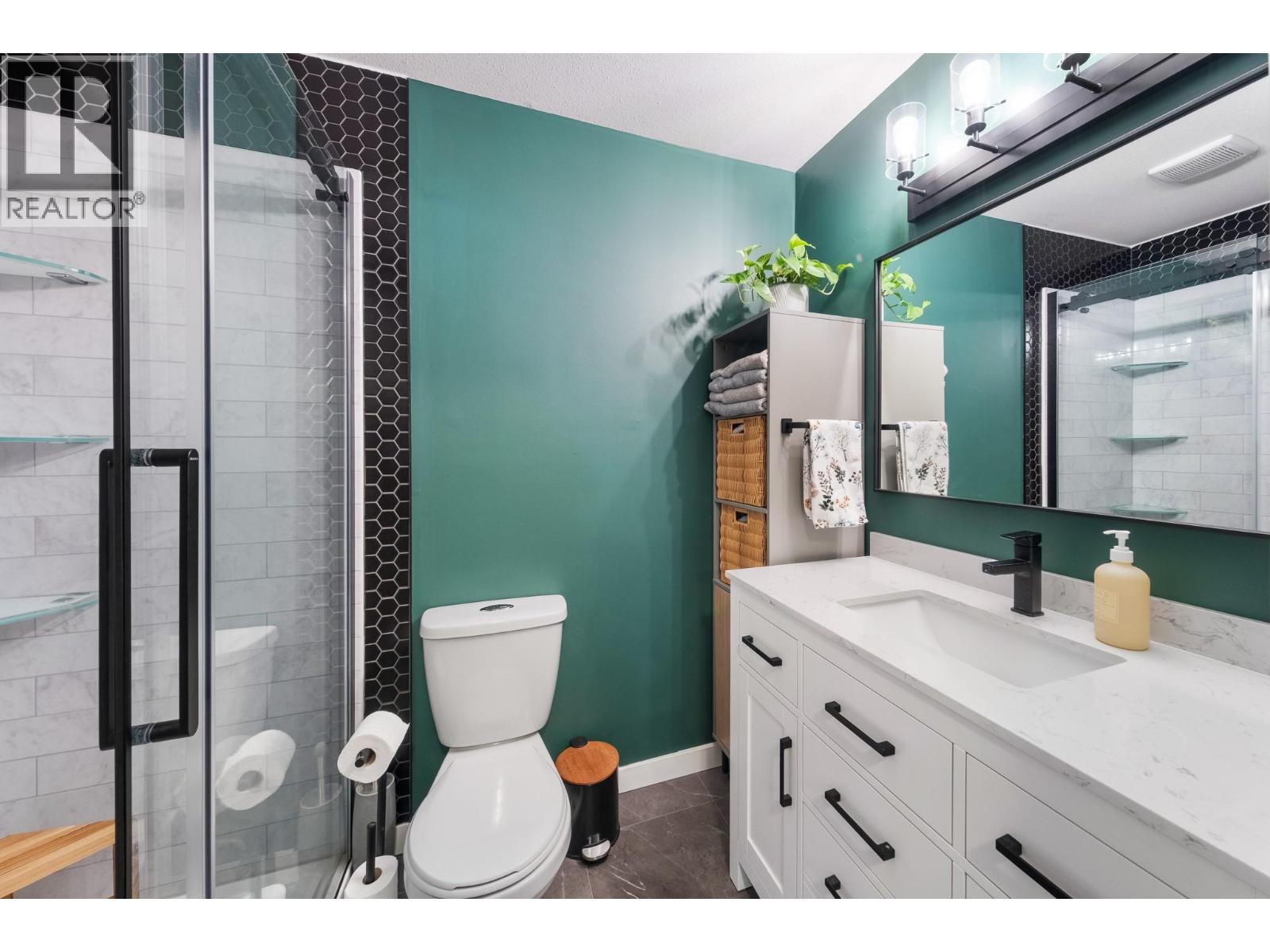 #12 215 Taylor Road - 26