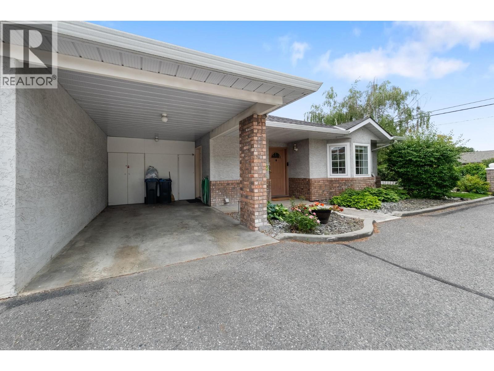 #12 215 Taylor Road - 31