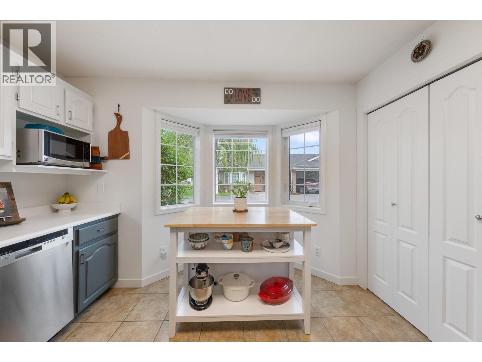 #12 215 Taylor Road - 4