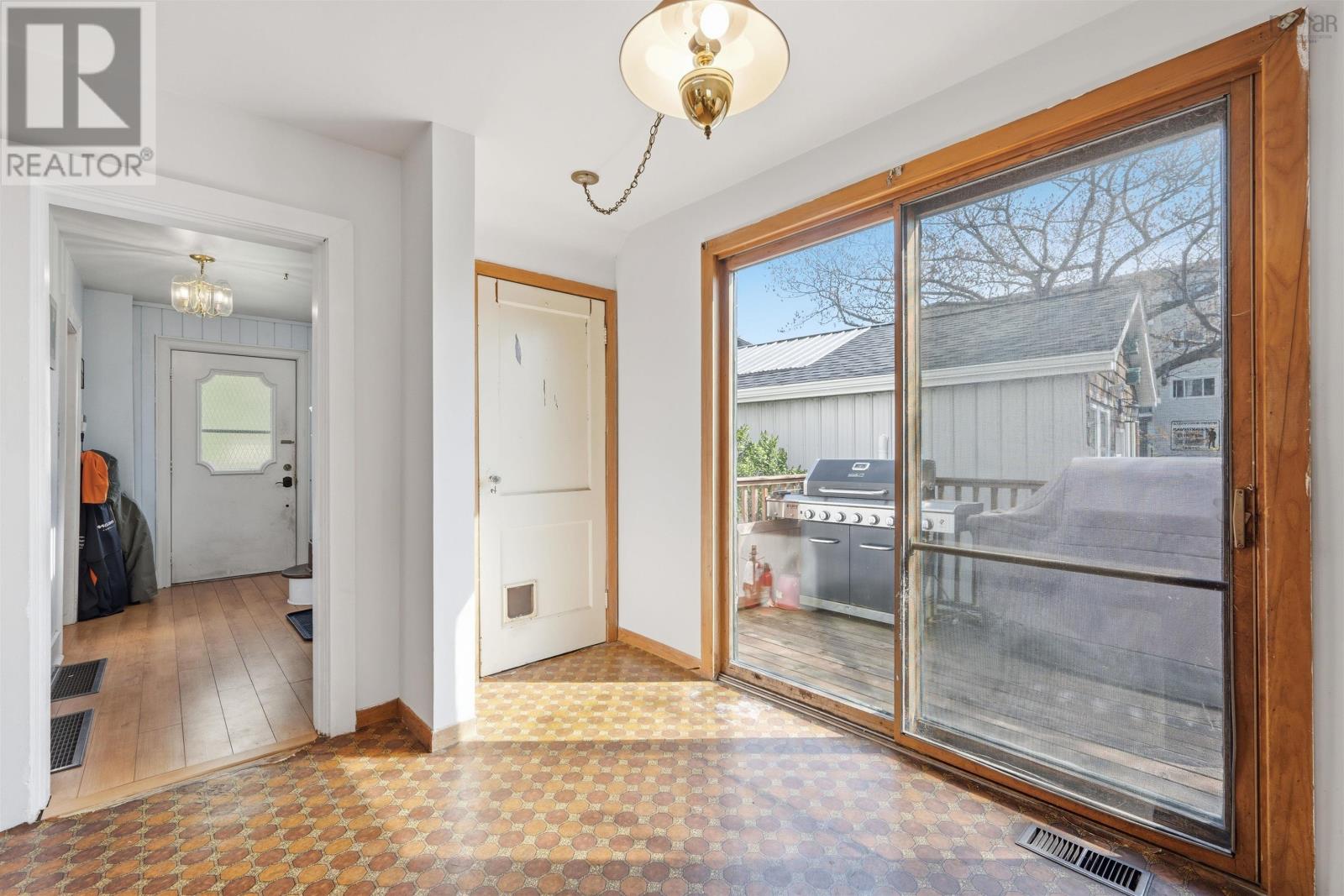 9 McFatridge Road - 20
