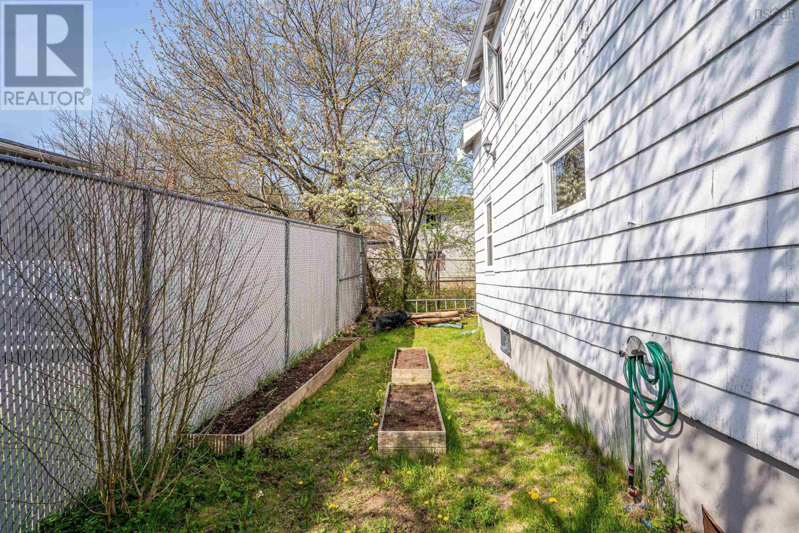 9 McFatridge Road - 36