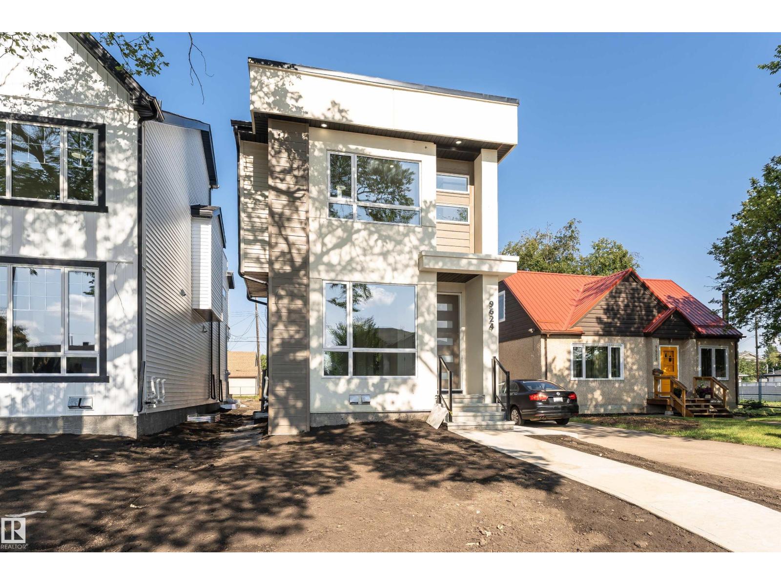 9624 86 ST NW - 4