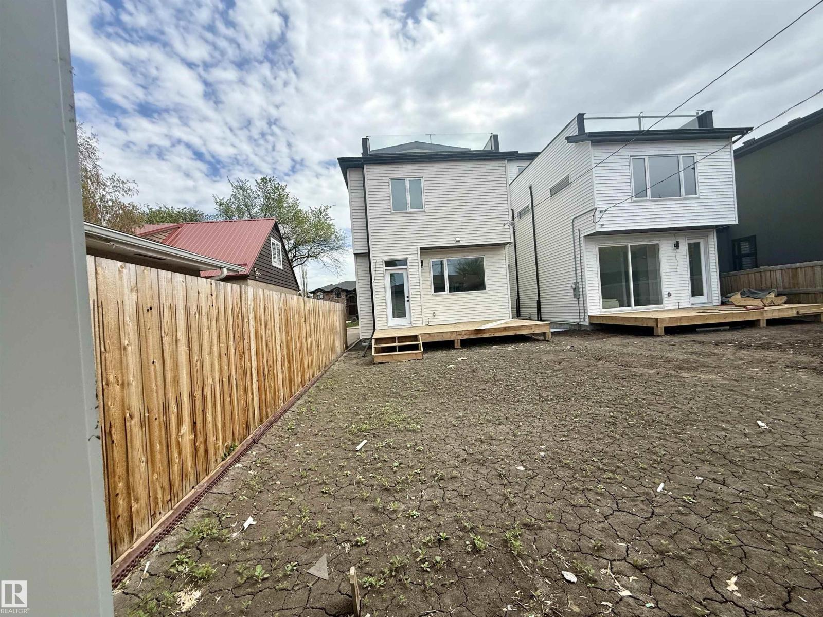 9624 86 ST NW - 54