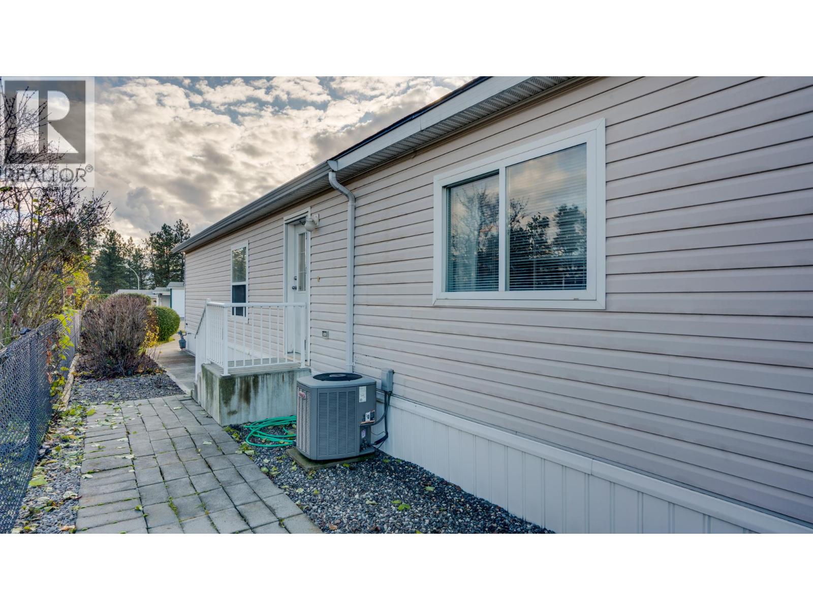 #43 9510 Highway 97N - 35