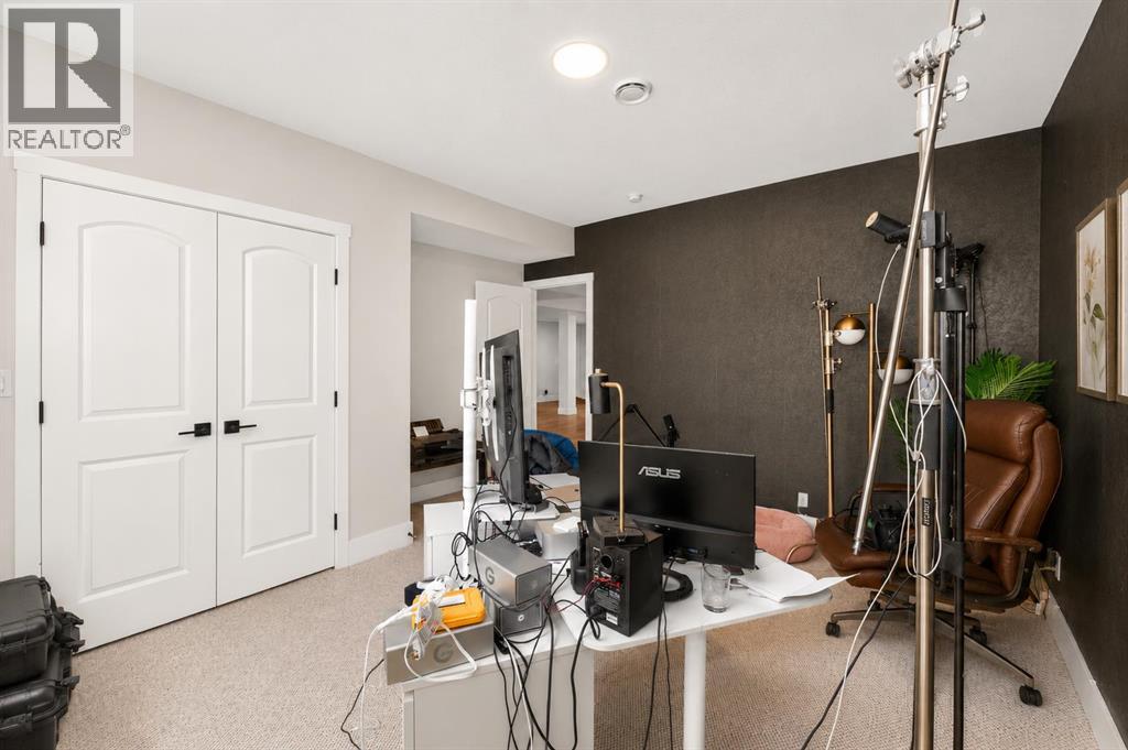 148 Crestridge Terrace SW - 39