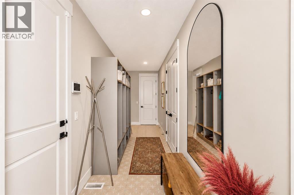 148 Crestridge Terrace SW - 19