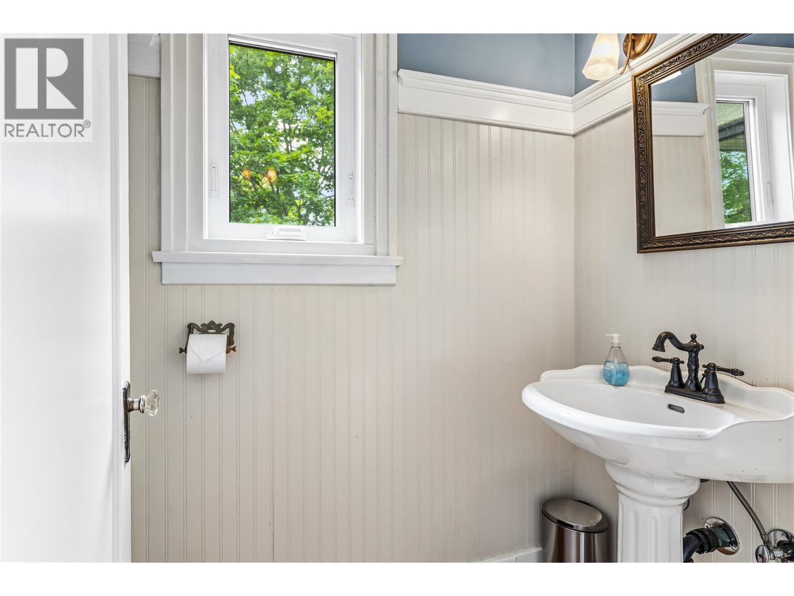 2302 23 Avenue - 39