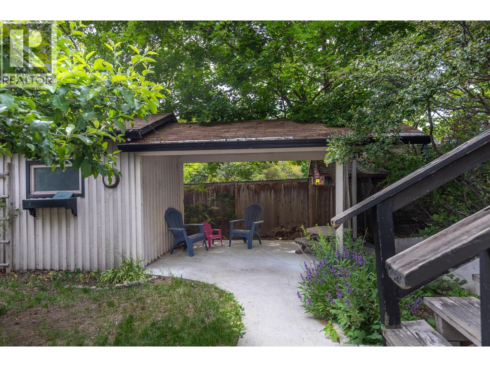 2302 23 Avenue - 77