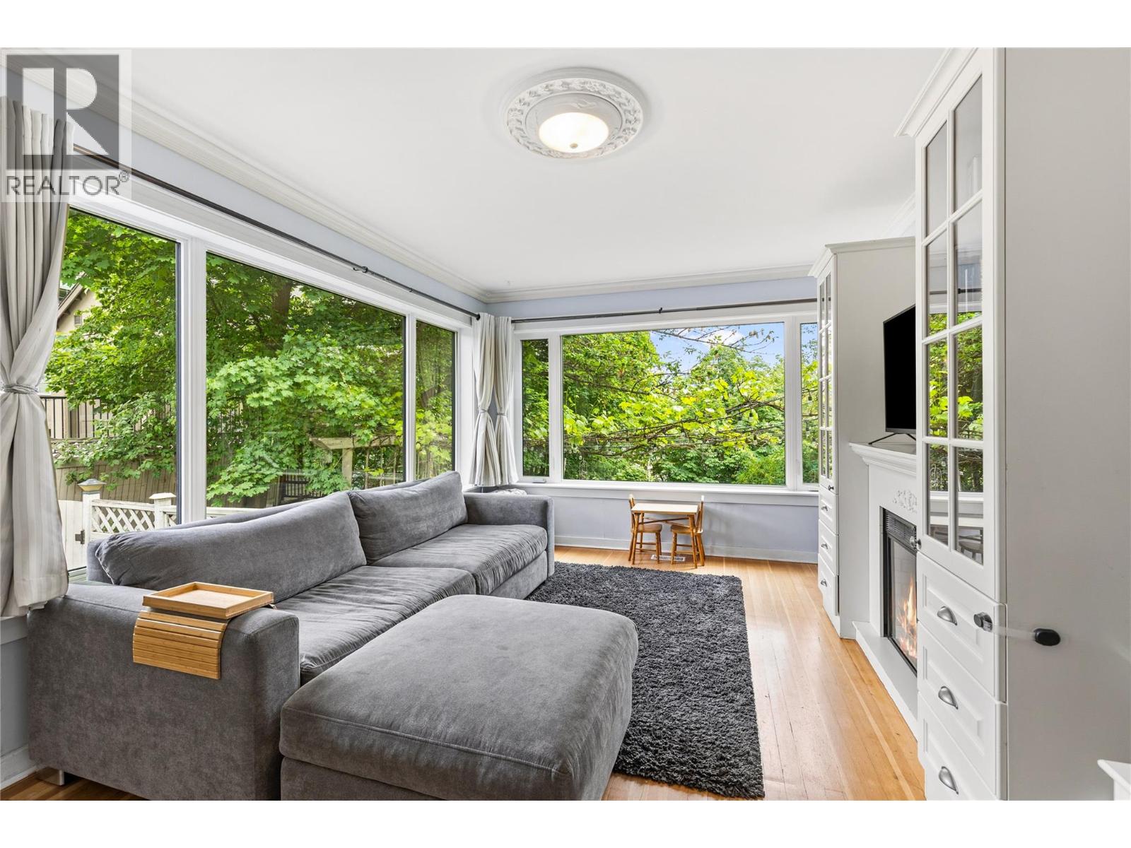 2302 23 Avenue - 35