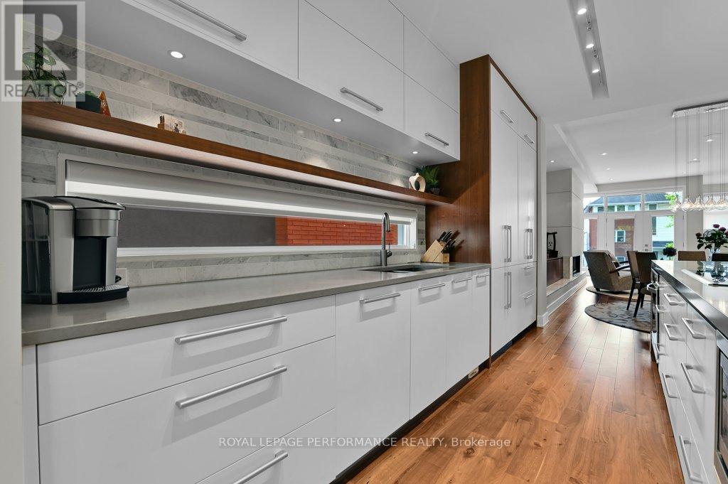 43 WILLARD STREET - 13