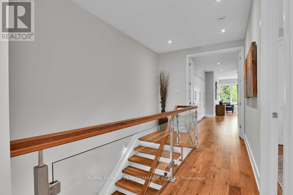 43 WILLARD STREET - 18