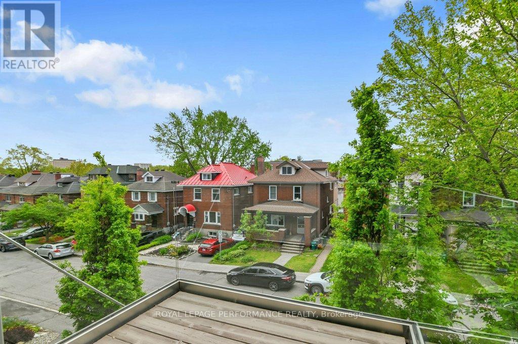 43 WILLARD STREET - 27