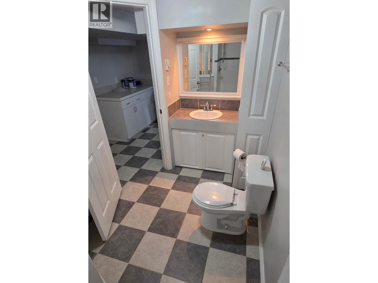 5515 KLEANZA DRIVE - 16