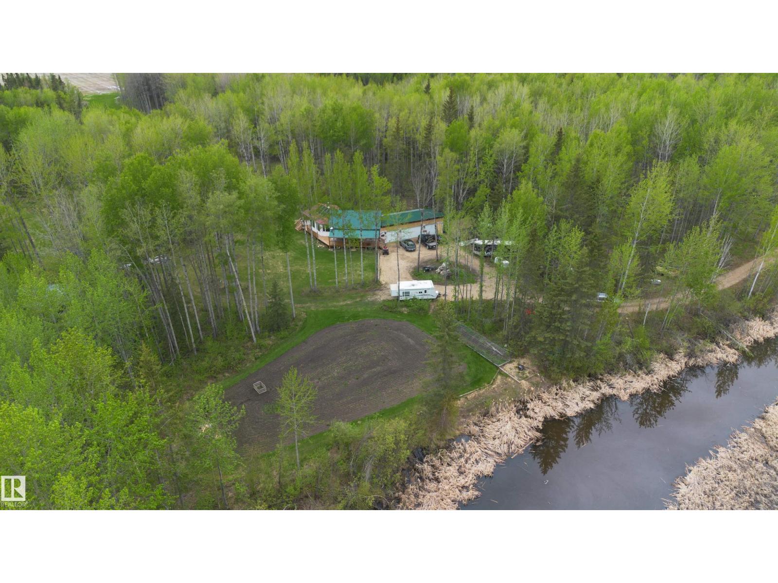 670070 HWY 44 - 73
