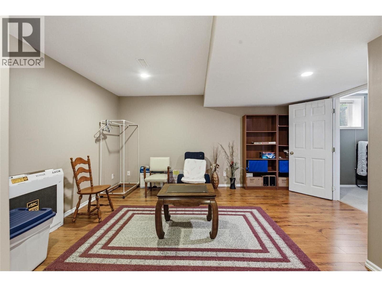 #137 445 Yates Road N - 27