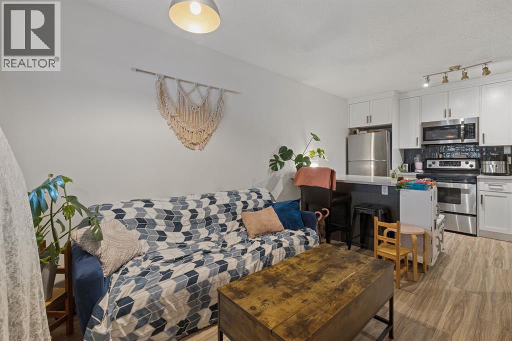 5019 52 Street - 35