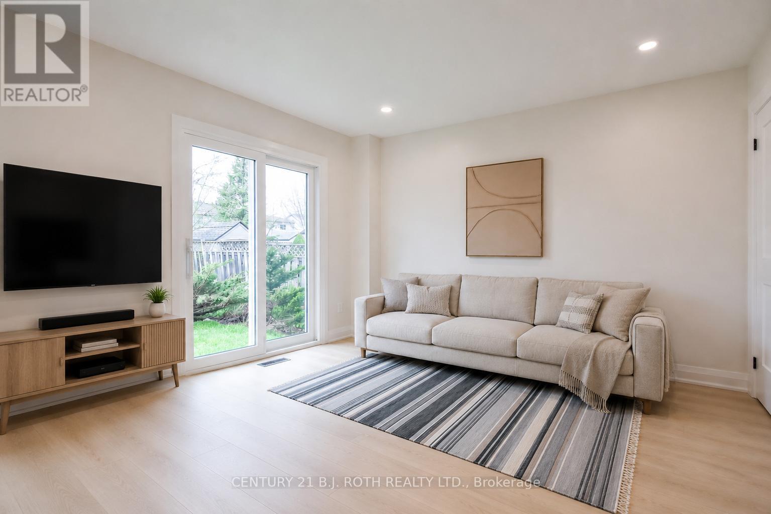 20 HADDEN CRESCENT - 6
