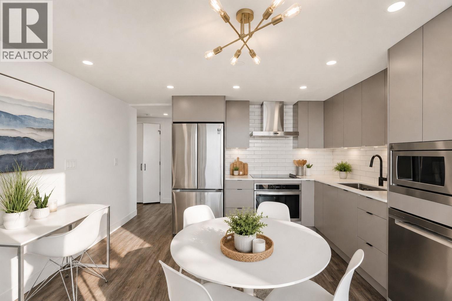 #1610 1471 St Paul Street - 15