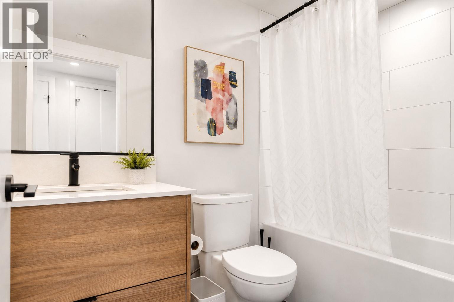 #1610 1471 St Paul Street - 25