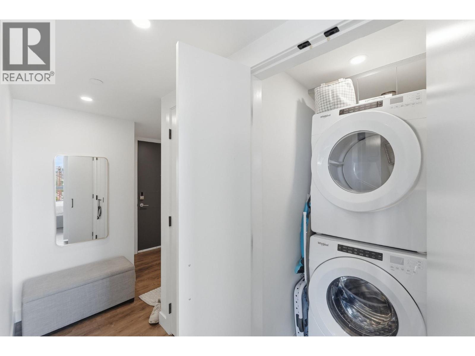 #1610 1471 St Paul Street - 28