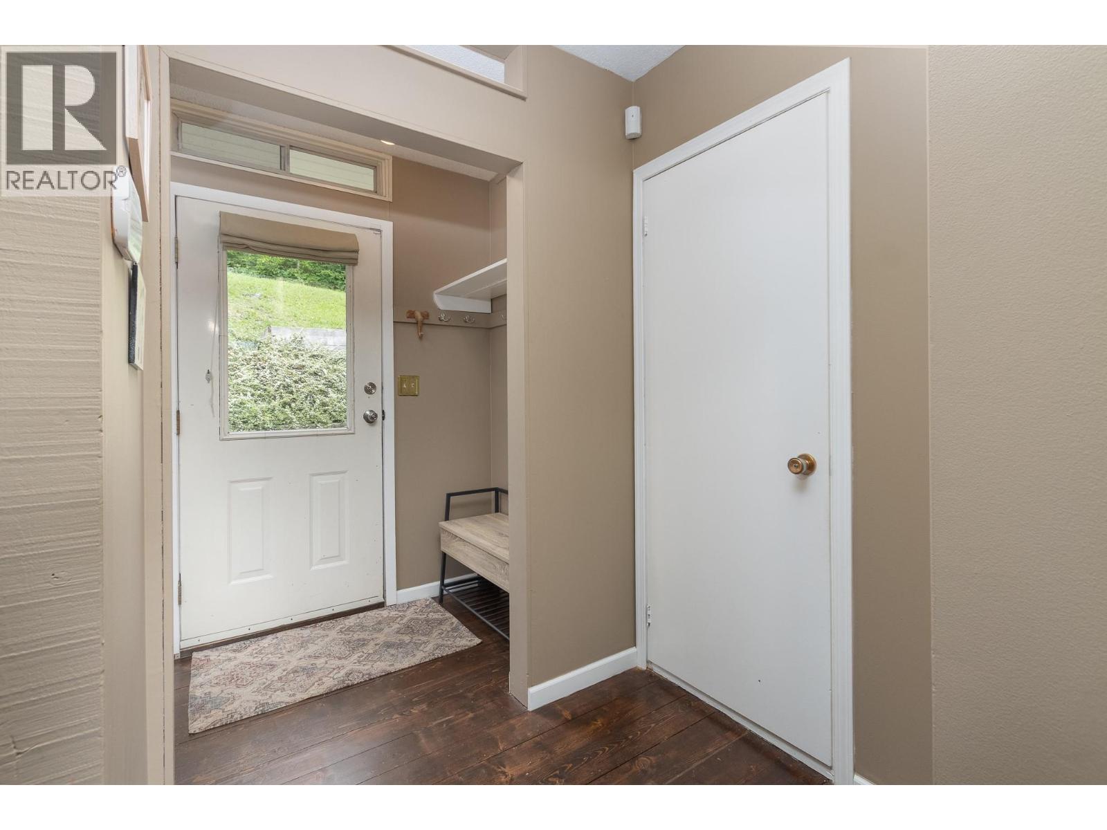 590 8 Street SE - 16
