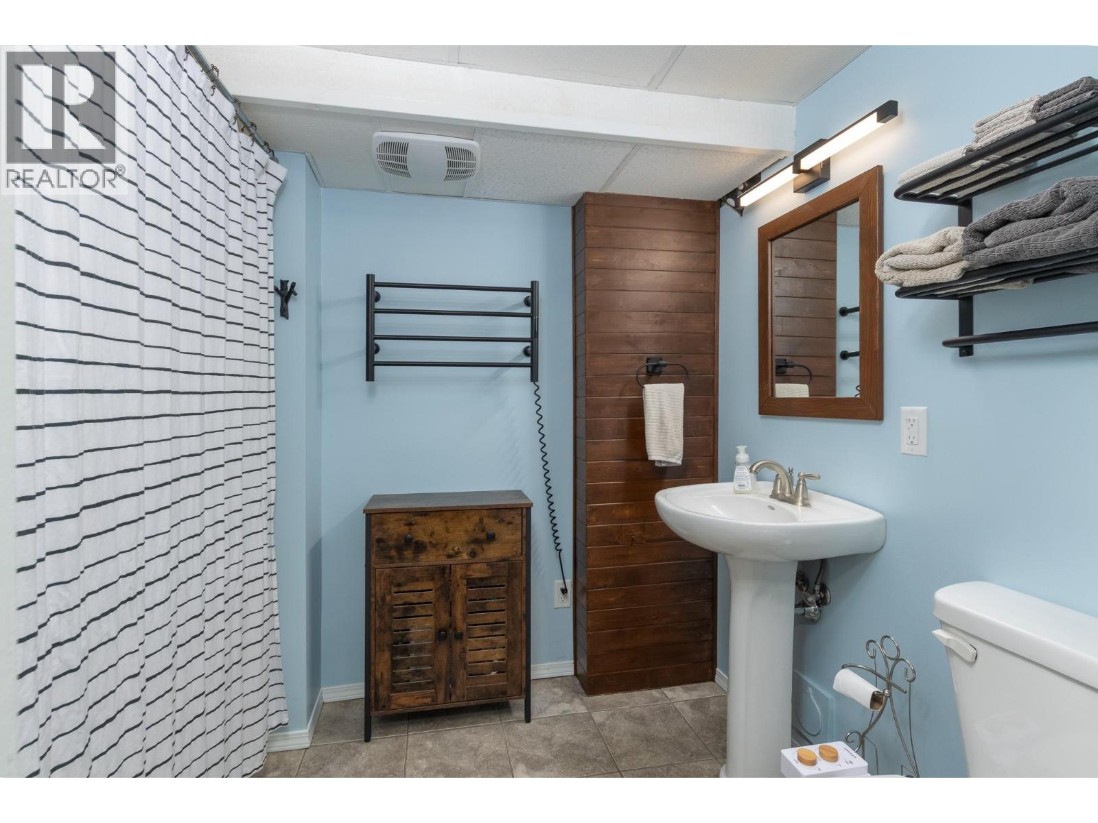 590 8 Street SE - 21