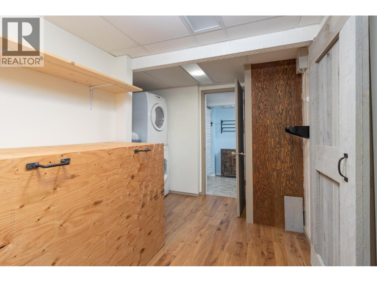 590 8 Street SE - 22