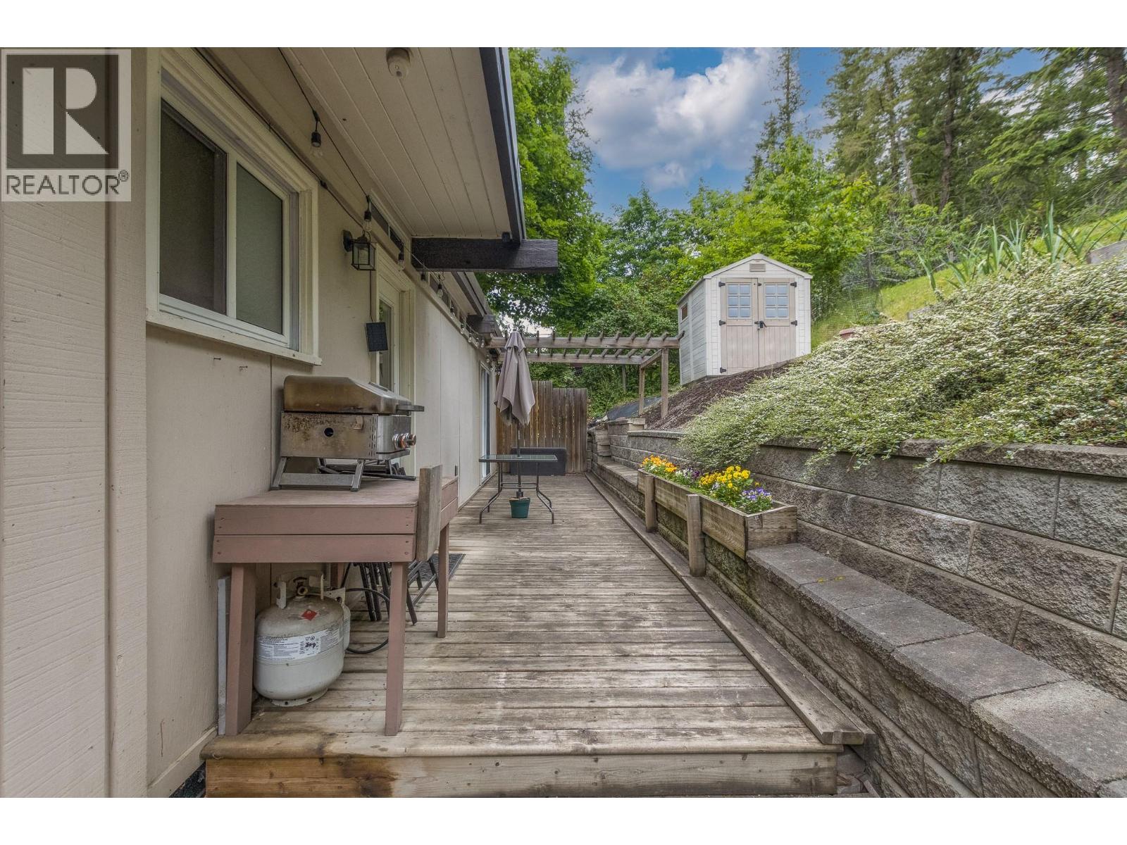590 8 Street SE - 26