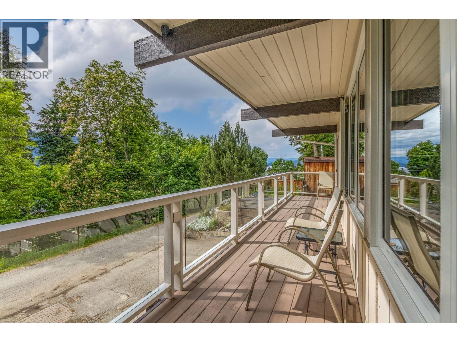 590 8 Street SE - 4