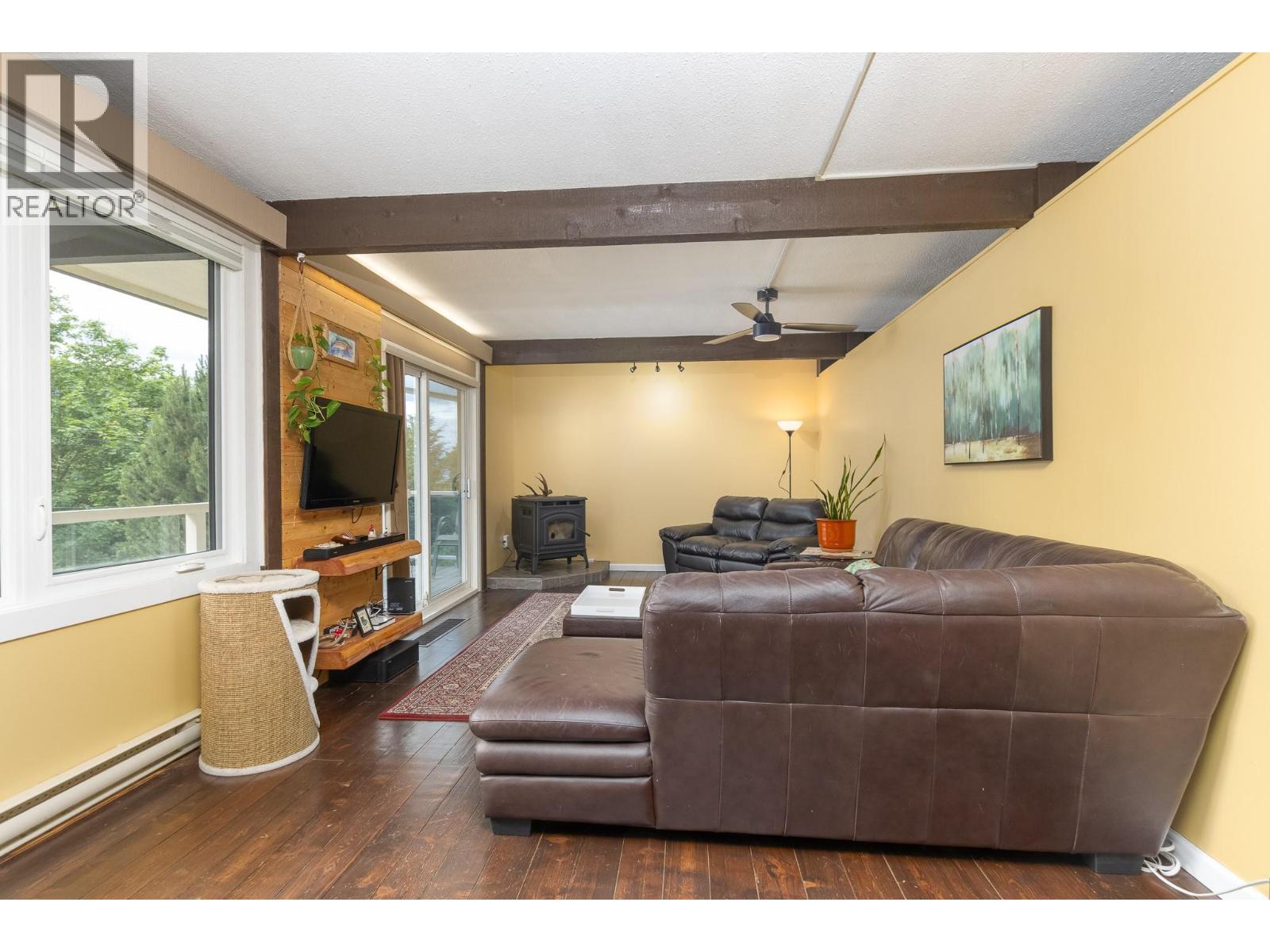 590 8 Street SE - 7