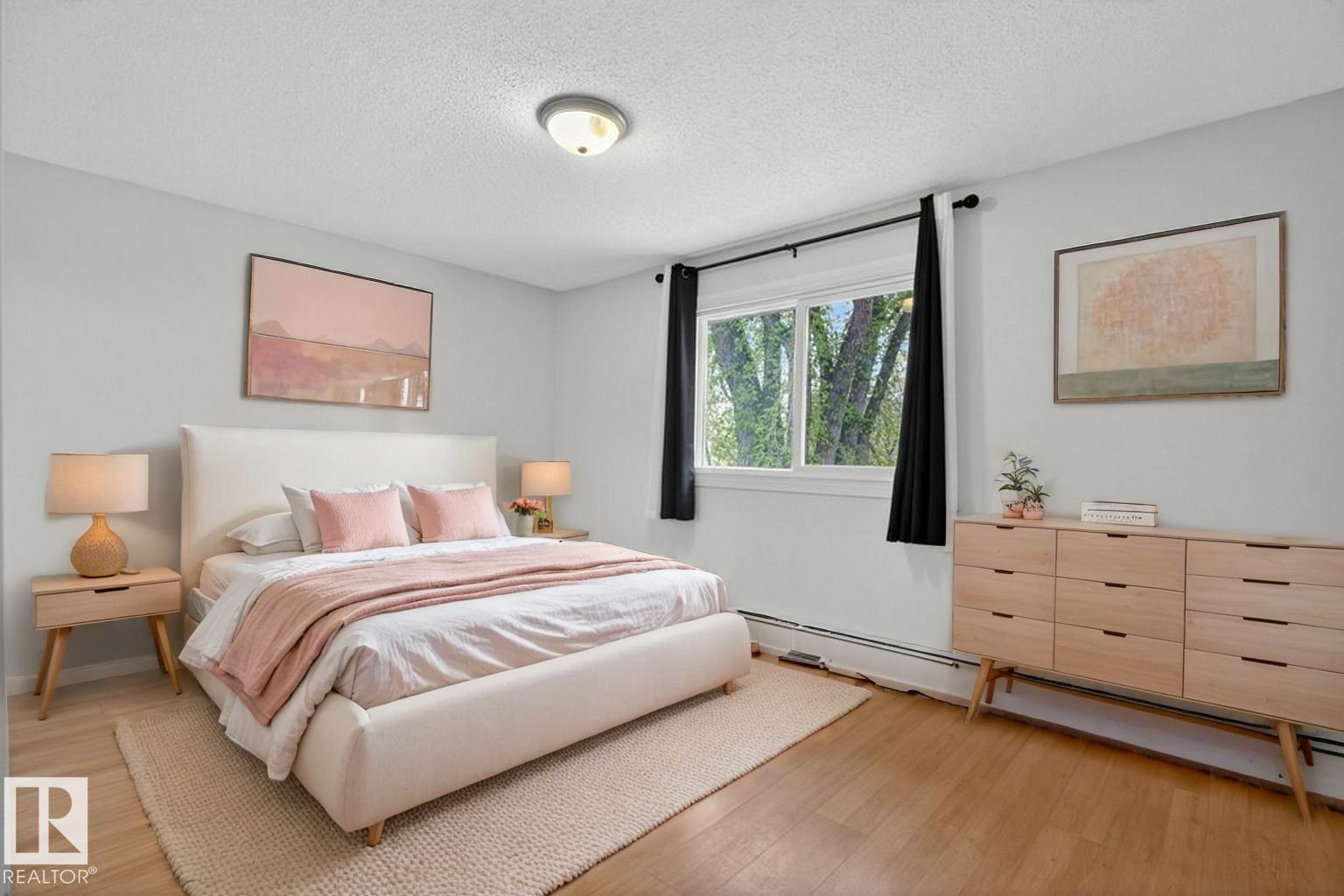 #411 10529 93 ST NW - 18