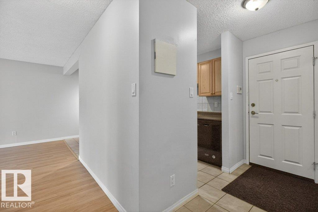 #411 10529 93 ST NW - 22