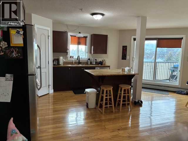 302, 4502 52 Avenue - photo 3