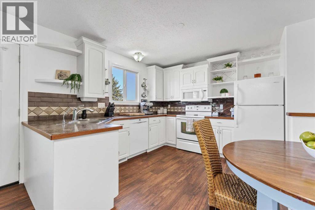 353 Ross Glen Drive SE — photo 13