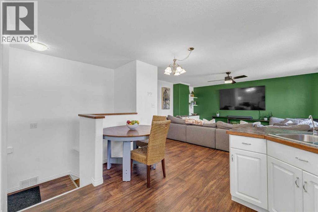 353 Ross Glen Drive SE — photo 15