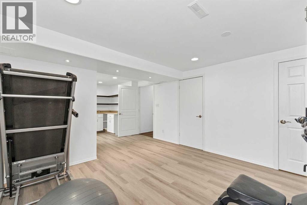 353 Ross Glen Drive SE — photo 29
