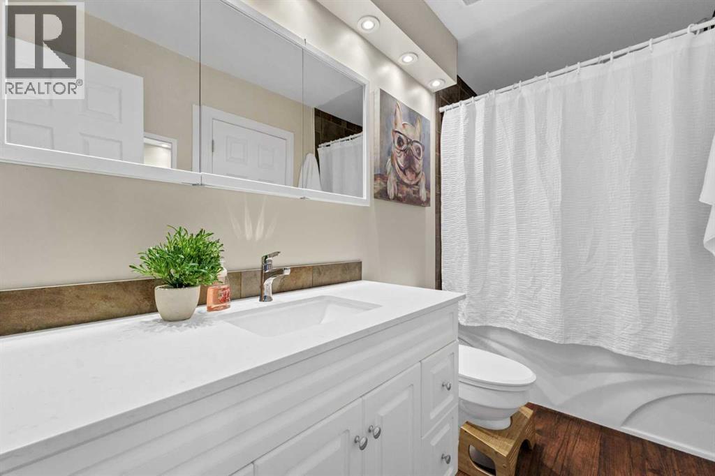 353 Ross Glen Drive SE — photo 24