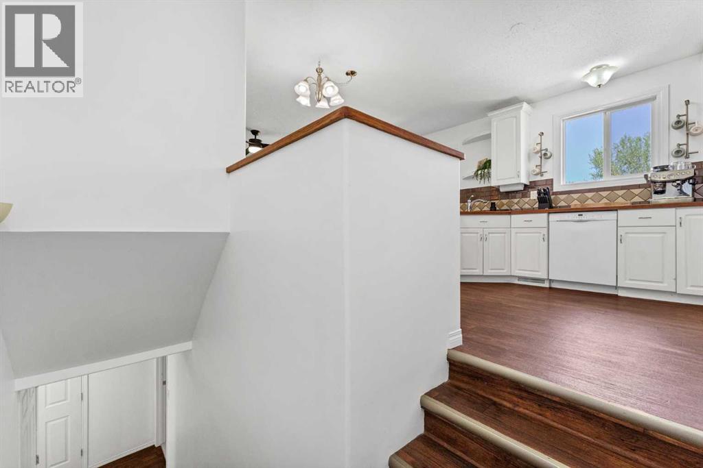 353 Ross Glen Drive SE — photo 25