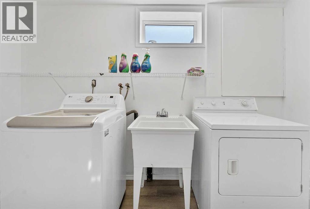 353 Ross Glen Drive SE — photo 37
