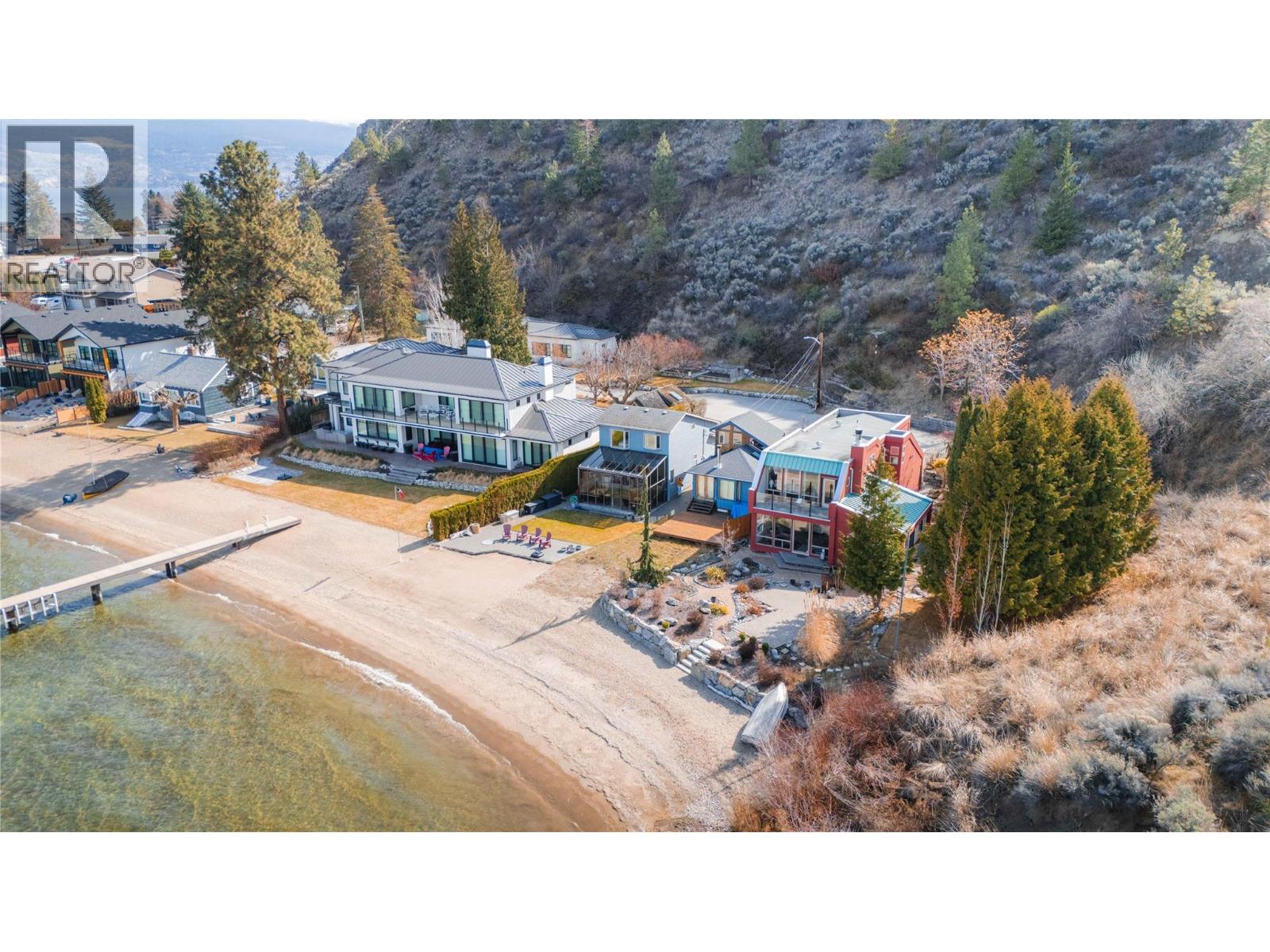  19279 Lakeshore Drive North, Summerland